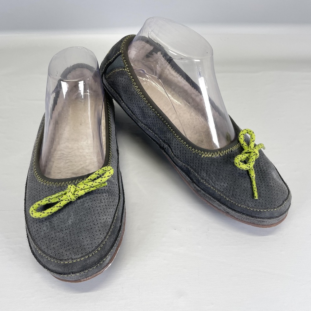 L.L.Bean Slippers Womens Size 8 Gray Suede Fleece Lined Perforated Slip On Moc - Picture 2 of 10